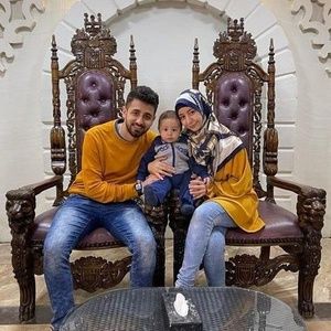 Meet your Posher, Zeinab